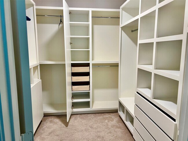 Building Photo - 26128 Brahman Dr