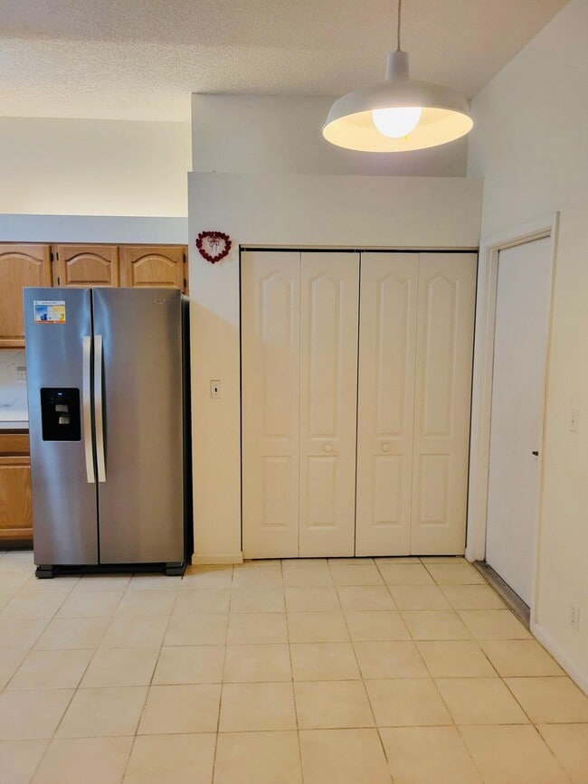 Building Photo - 9761 Boca Gardens Cir N