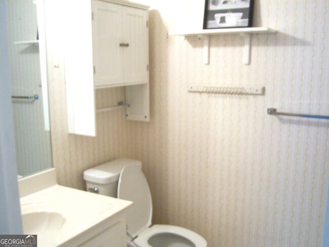 Building Photo - 760 Coventry Township Pl
