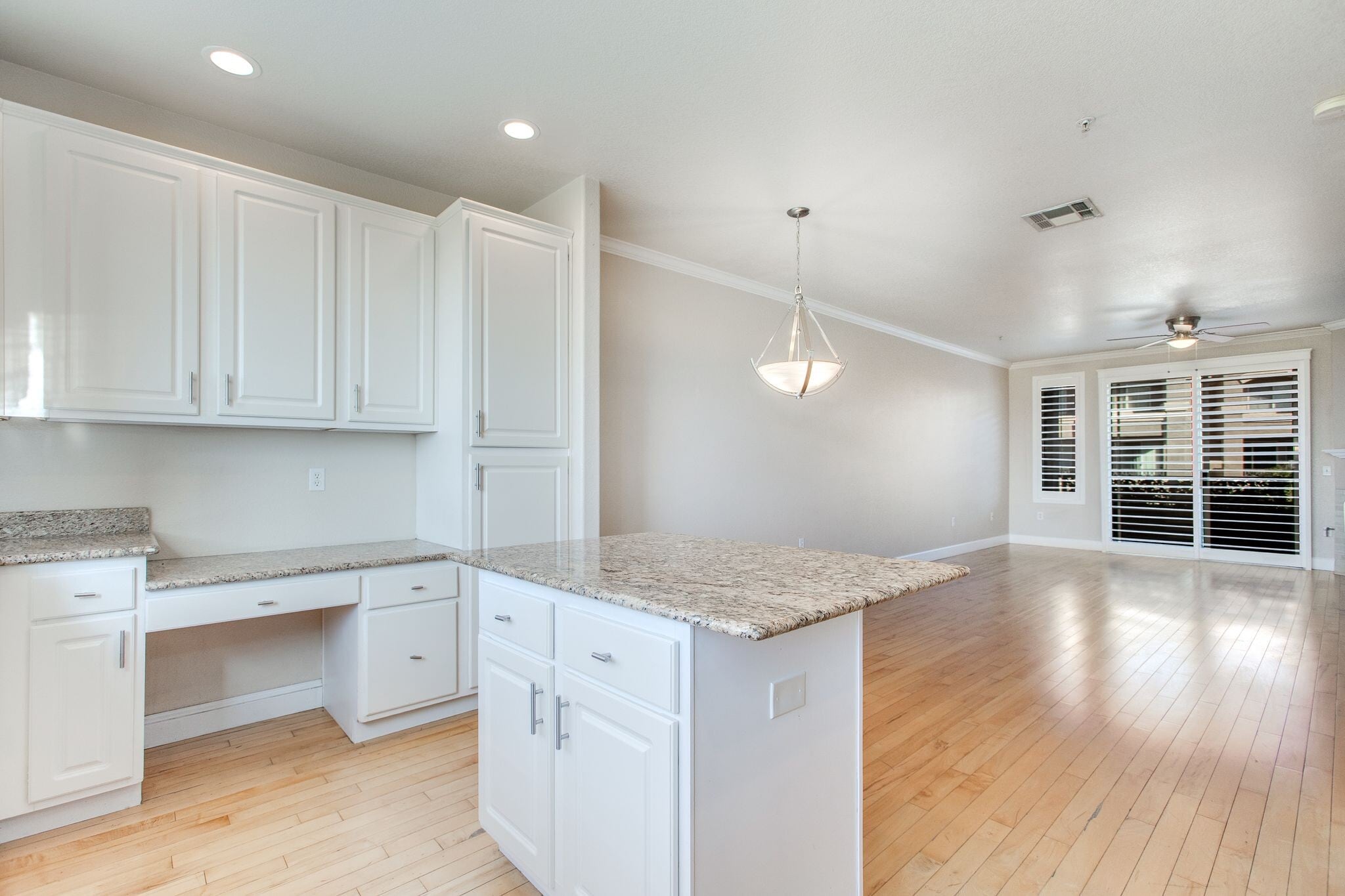 Building Photo - 4455 E Paradise Village Pky S