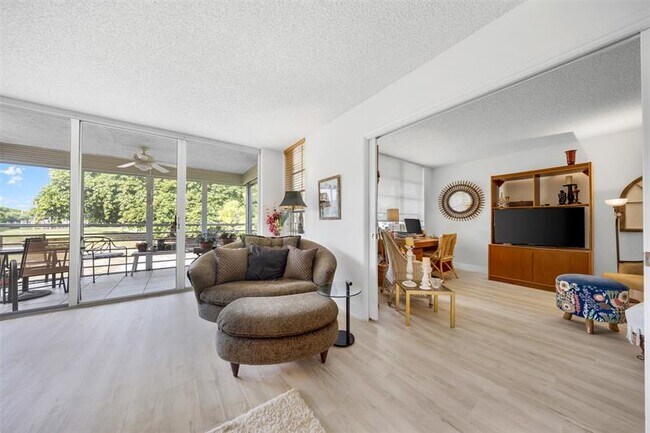 Building Photo - 901 Cypress Grove Dr