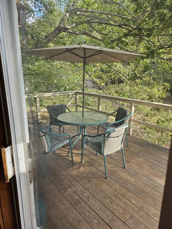 Building Photo - 378 Commercial St