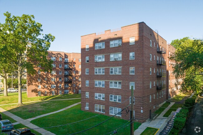 Building Photo - 775 N Broad St