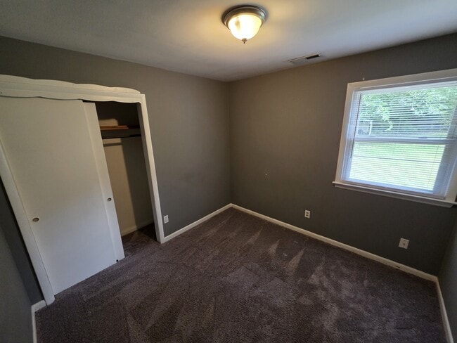 Building Photo - 2302 Norfolk St