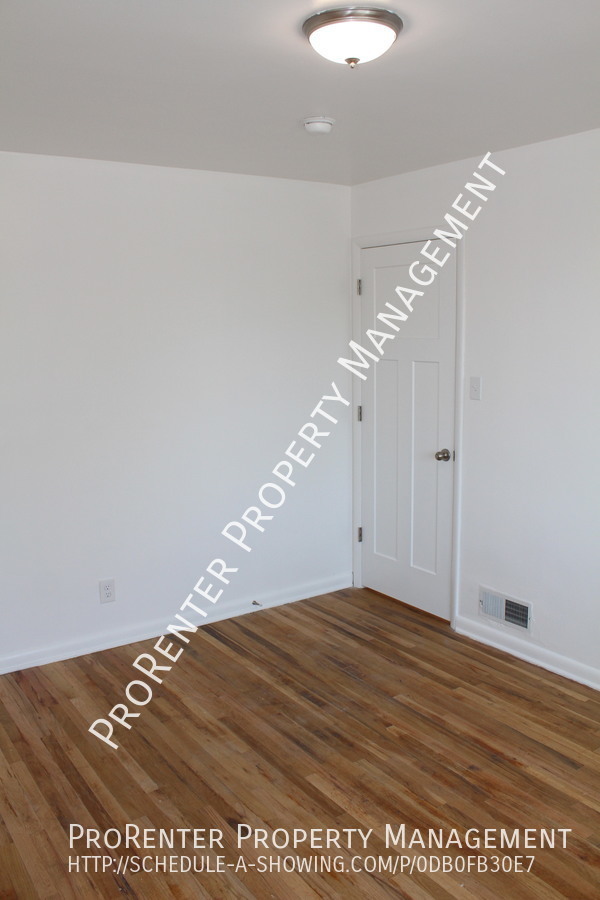 Building Photo - Charming 2 Bedroom, 1 Bath SLC Apartment