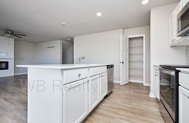 Building Photo - 1235 Locust St