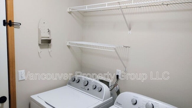 Building Photo - 3106 NE 183rd Pl