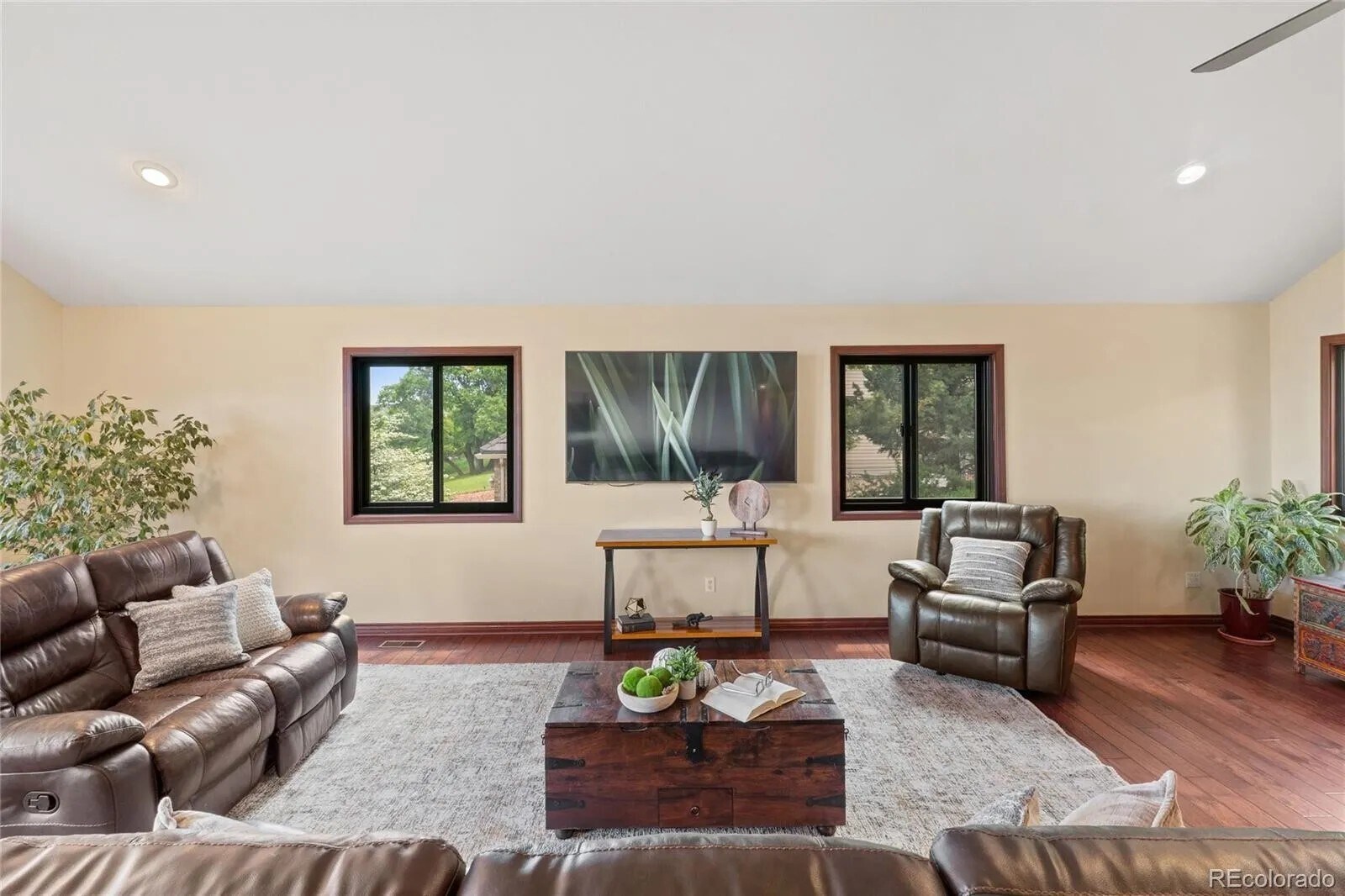 Building Photo - 5979 Willow Springs Dr