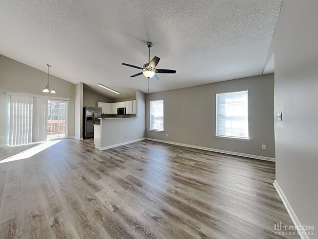 Building Photo - 4844 Silverdene St