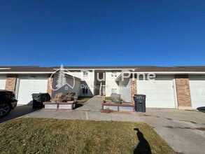 Building Photo - 2139 Meppen Dr