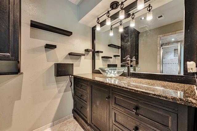 Building Photo - 2144 Mountainview Dr