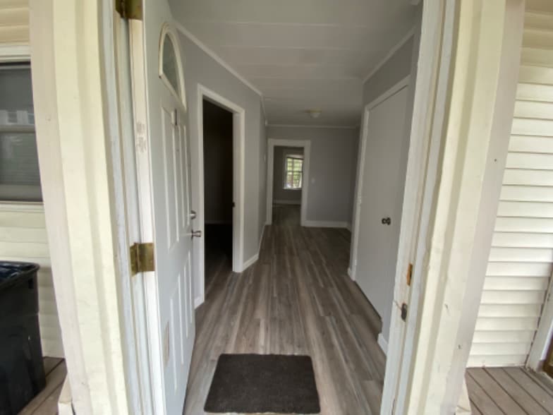 Building Photo - 37 Getchell St