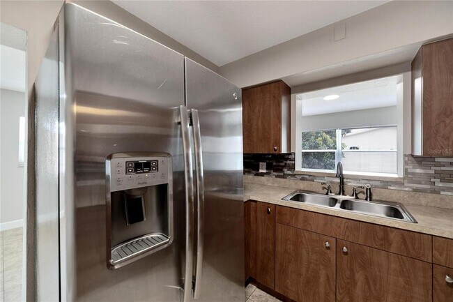 Building Photo - 3418 W Union St