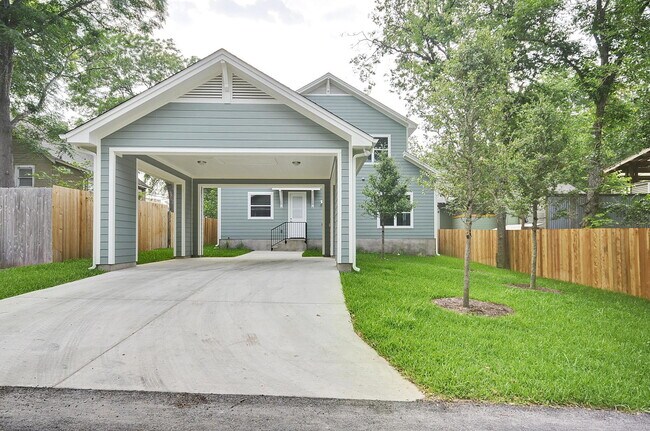 Building Photo - UT PRE-LEASE: 2011 Constructed Custom West...