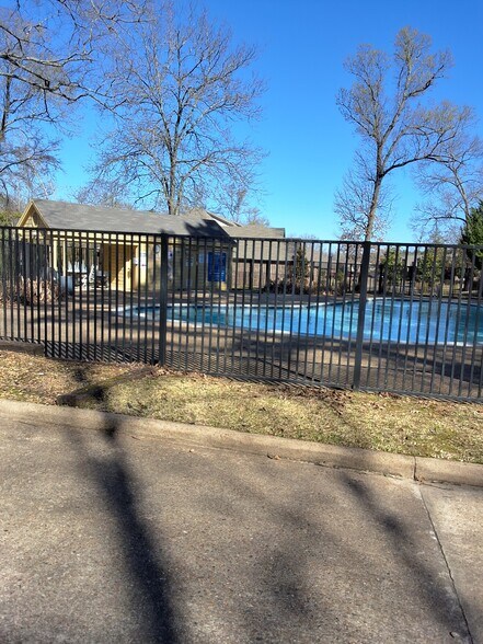 Community pool - 5748 Mill Creek Dr