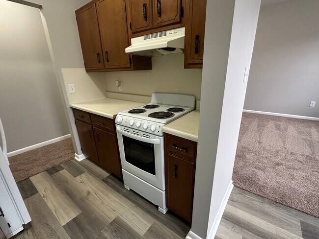 Building Photo - 363 Locust St