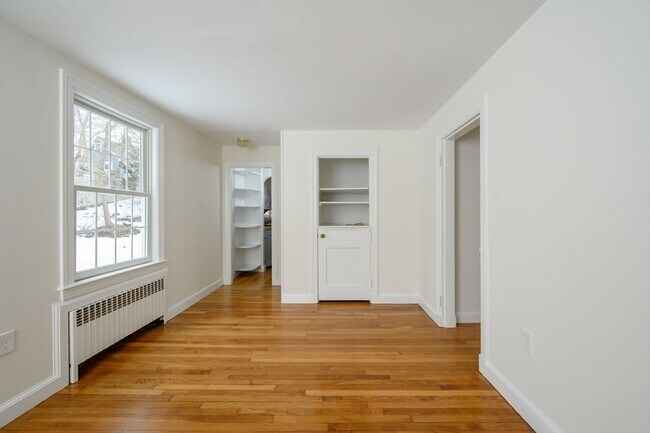 Building Photo - 25 Bayberry Ln