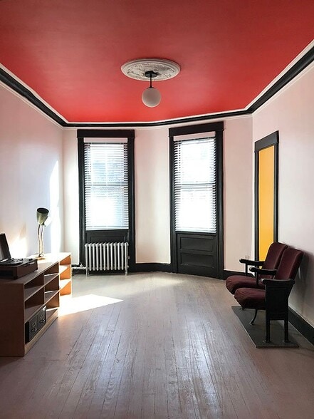Building Photo - 237 Starr St