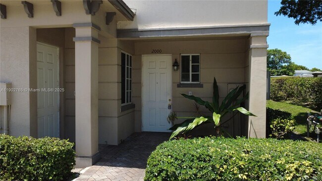 Primary Photo - 2000 Freeport Dr