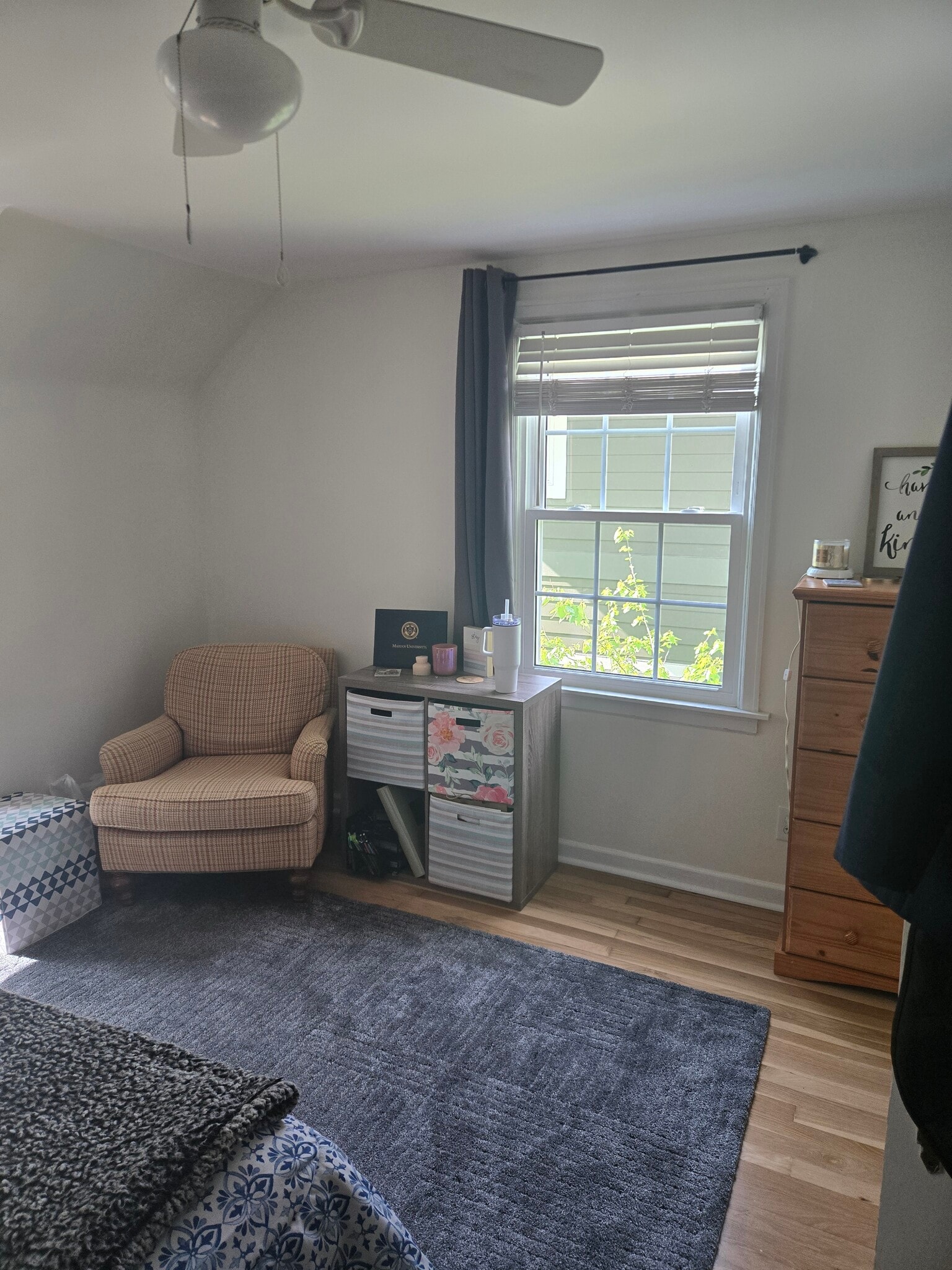 Upstairs Bed Room - 6351 Broadway St