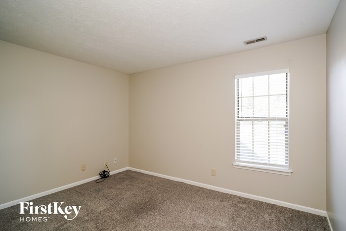 Building Photo - 10145 Park Valley Dr