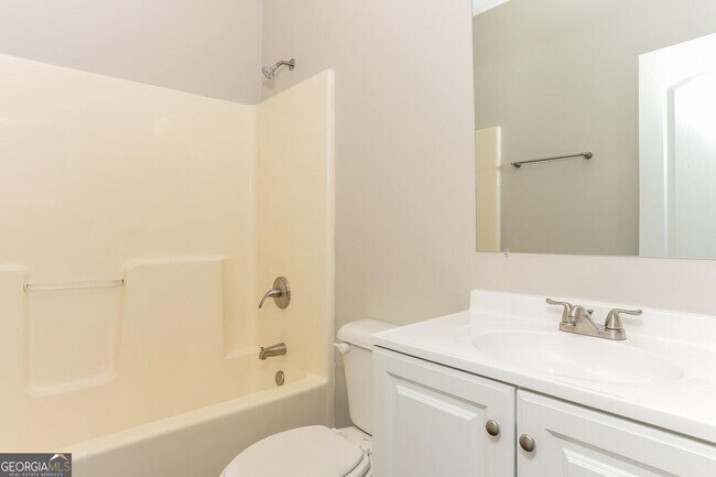 Building Photo - 154 Mineral Springs Ln
