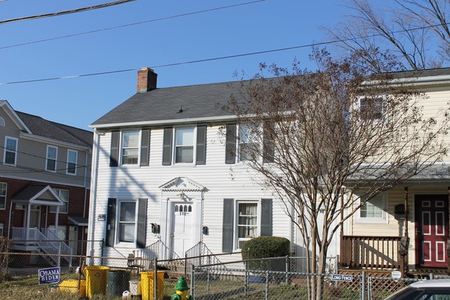 Building Photo - 110 Clay St