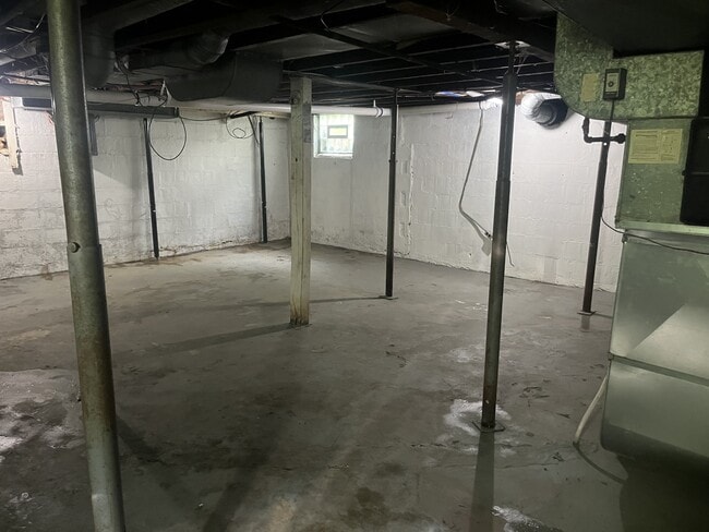 Building Photo - 370 Terrace Dr