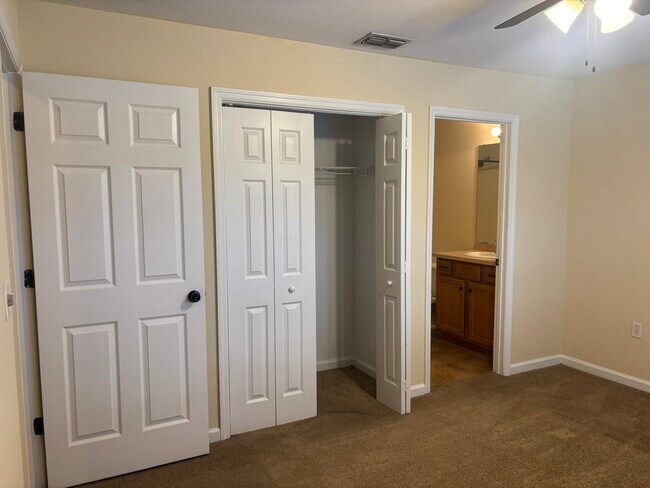 Building Photo - 4434 Gearhart Rd