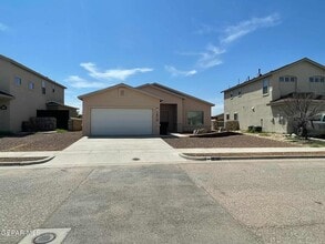 Building Photo - 14712 Far View Ct
