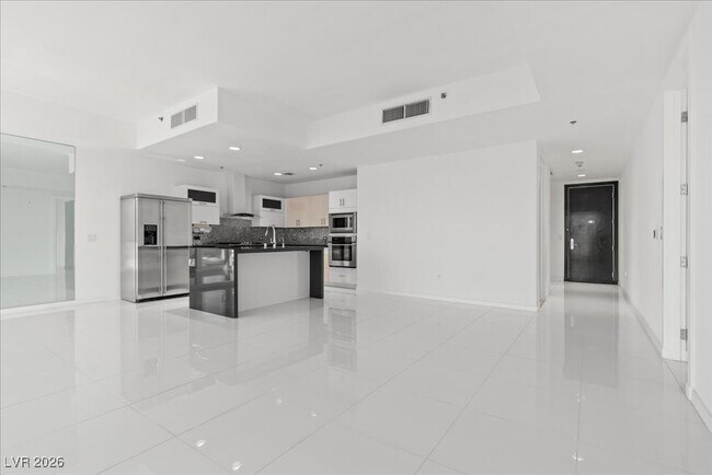 Building Photo - 4525 Dean Martin Dr