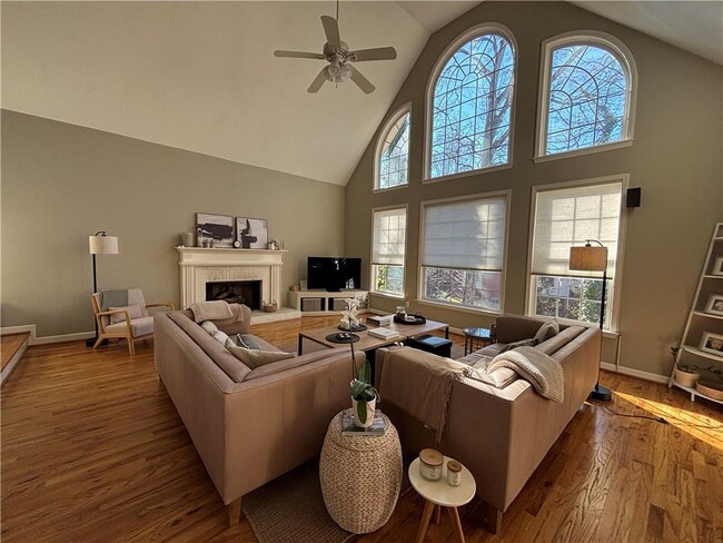 Building Photo - 1120 Landings Overlook