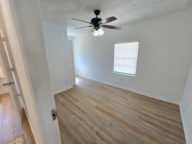 Building Photo - 1955 10th Pl