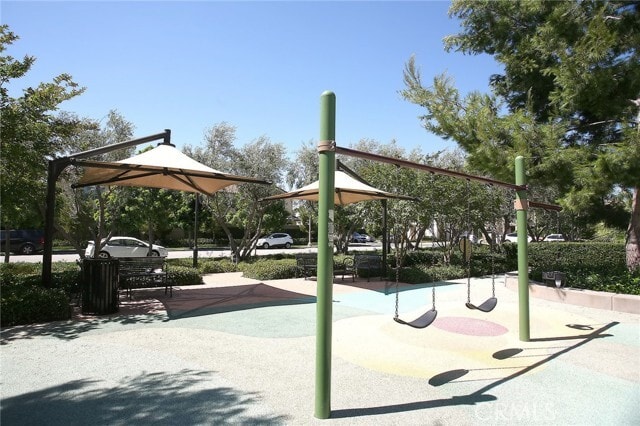 Building Photo - 138 Annuals
