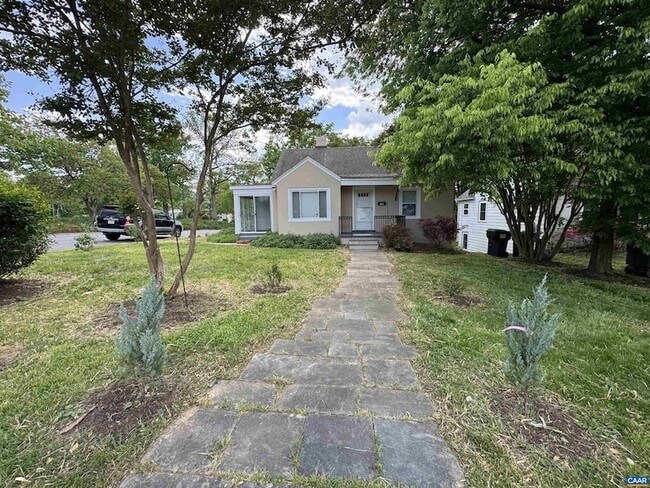 Building Photo - 704 Druid Ave