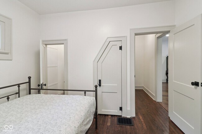 Building Photo - 615 N Grant Ave