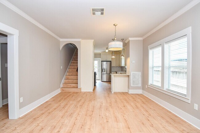 Building Photo - 1307 Walton St