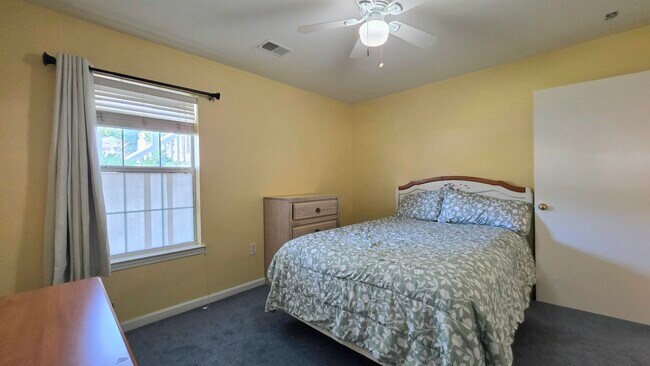 Building Photo - 1258 River Oaks Dr