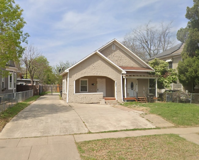 Building Photo - 2730 S Jennings St