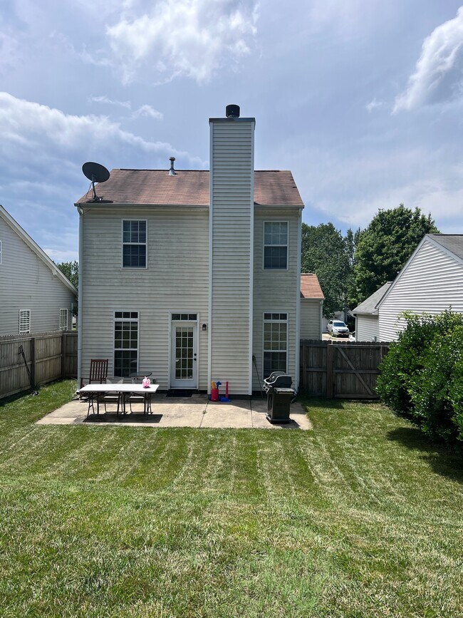 Building Photo - 5119 Silabert Ave