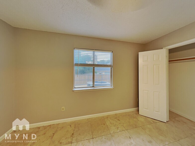 Building Photo - 6925 Sugar Maple Creek