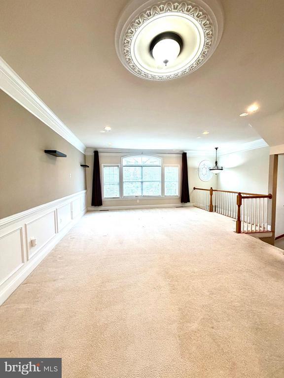 Building Photo - 47574 Royal Burnham Terrace