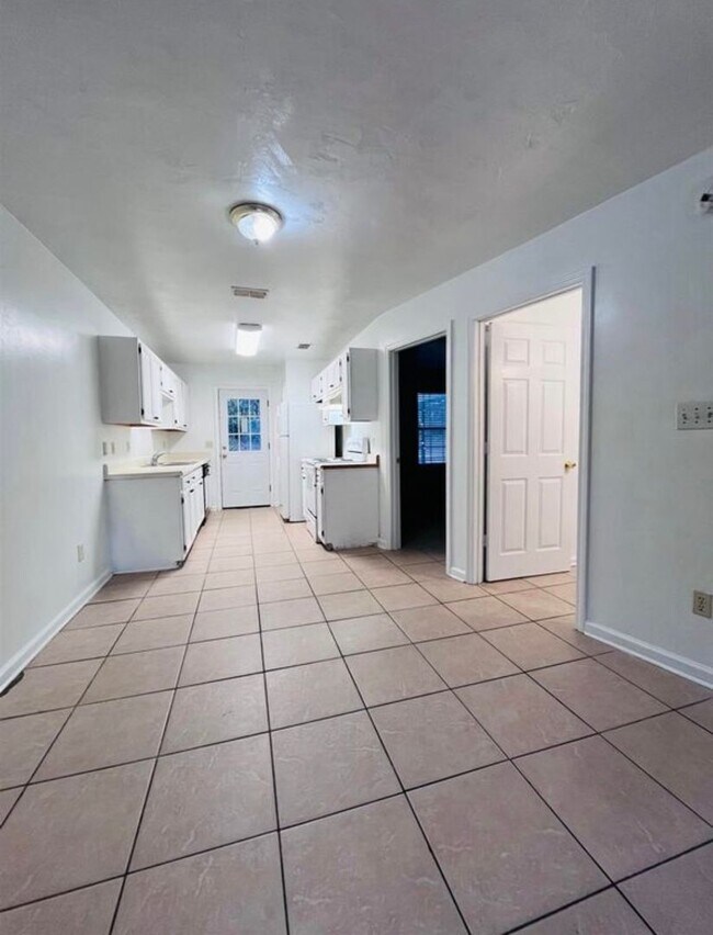 Building Photo - 1285 Rumba Ln