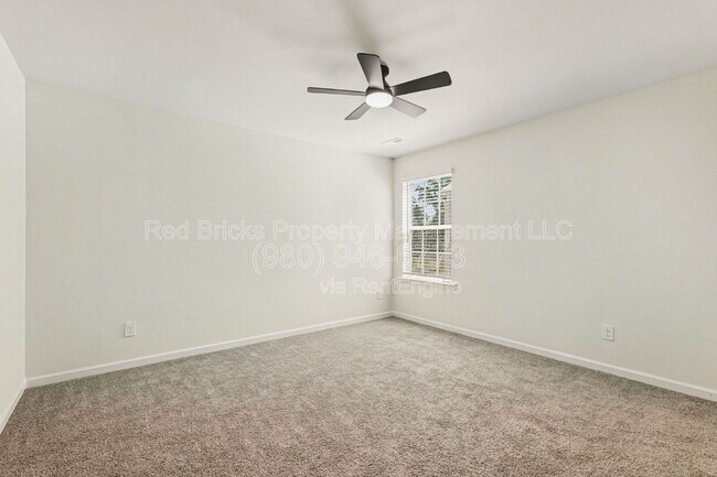 Building Photo - 1362 Secrest Cmns Dr