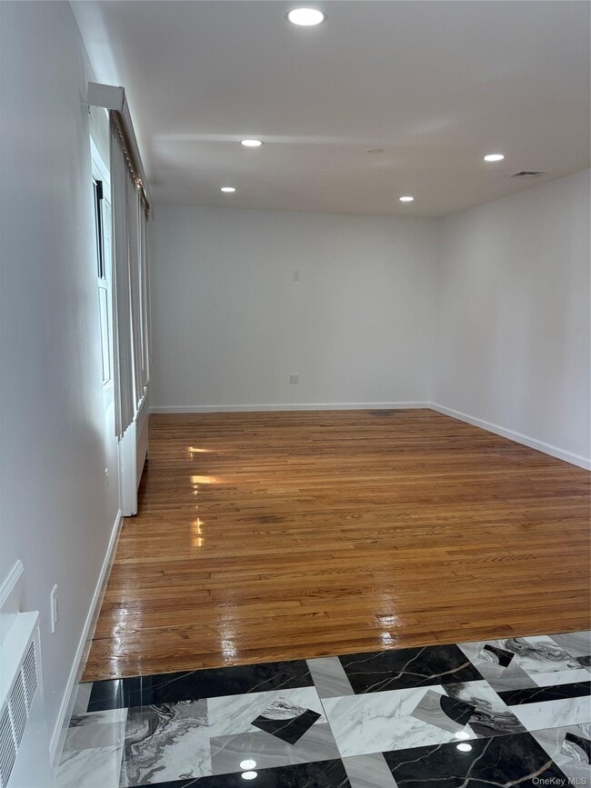 Building Photo - 2262 Leighton Rd