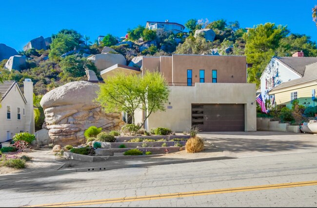 Primary Photo - 28548 Meadow Glen Way W