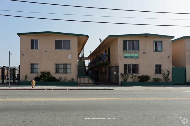 Primary Photo - 7400-7406 S Hoover St