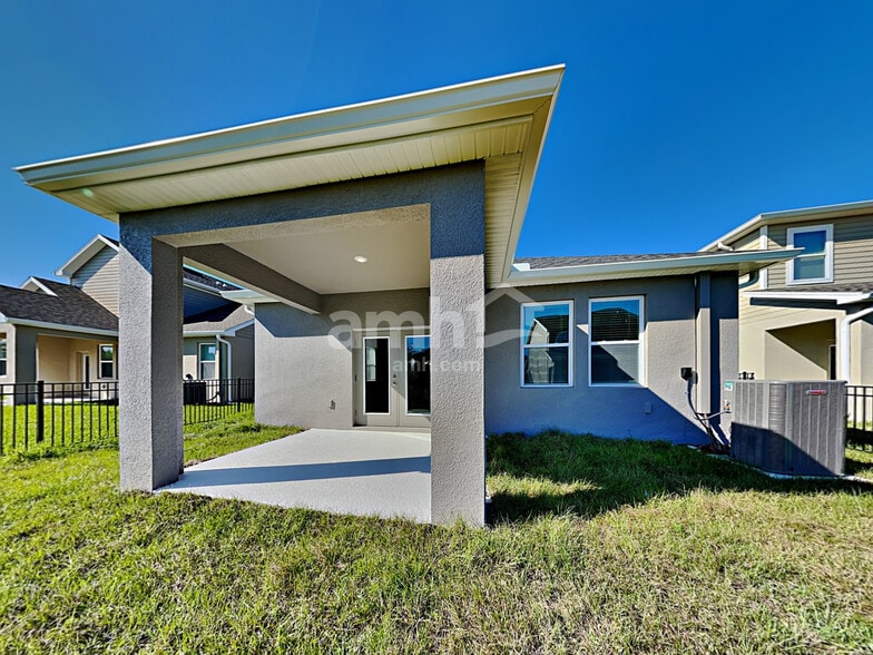 Building Photo - 2216 Saffron Walden Dr