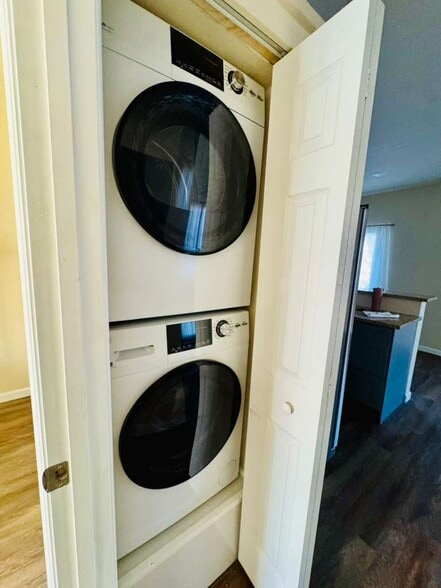 Washer and dryer in the unit - 314 N 6th St