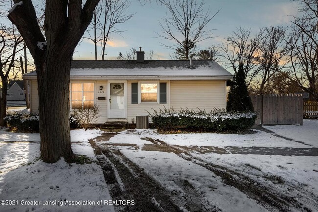 Building Photo - 1420 Snyder Rd
